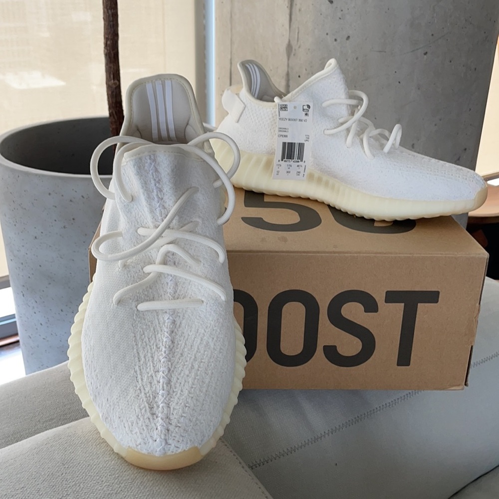 BRAND NEW w/ box Yeezy Boost 350 v2